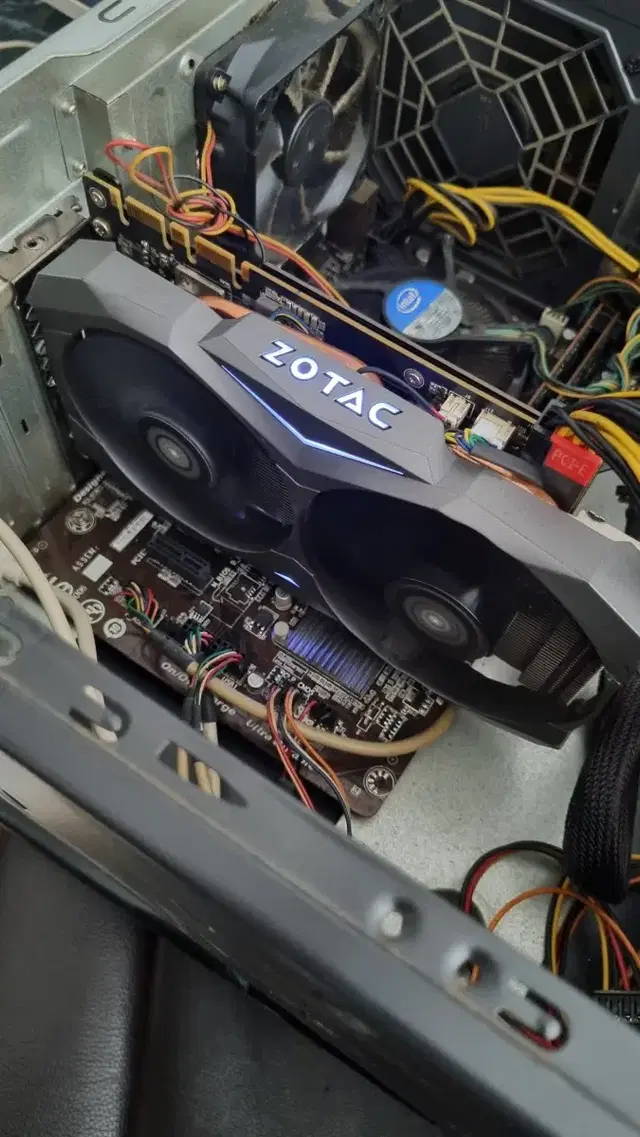 조탁gtx1080 팝니다