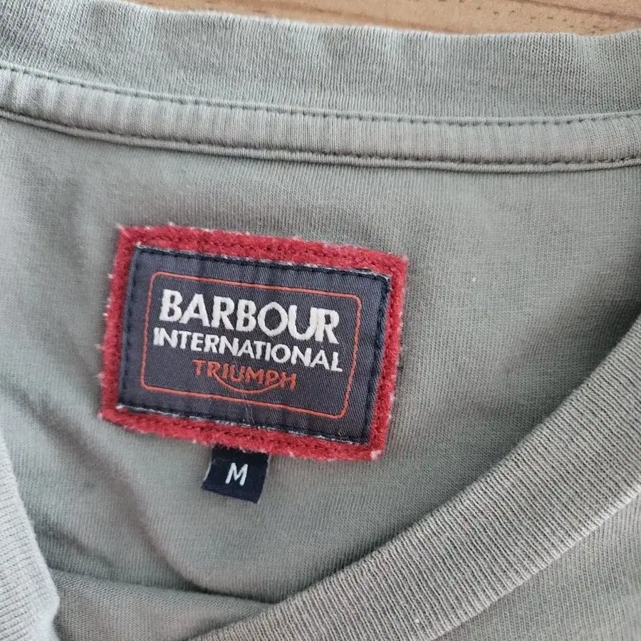 바버 BARBOUR 쿨카키 티셔츠 m사이즈