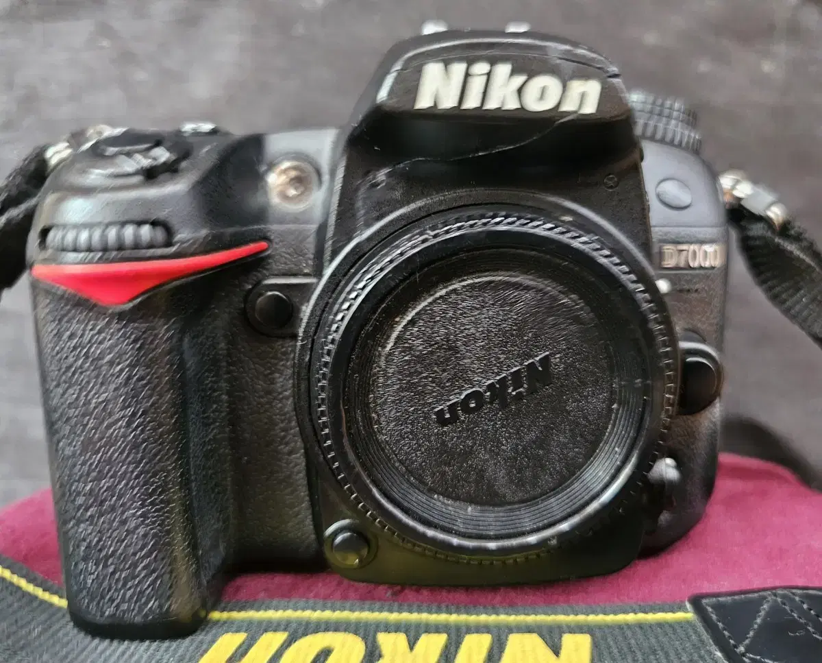 니콘 D7000 바디