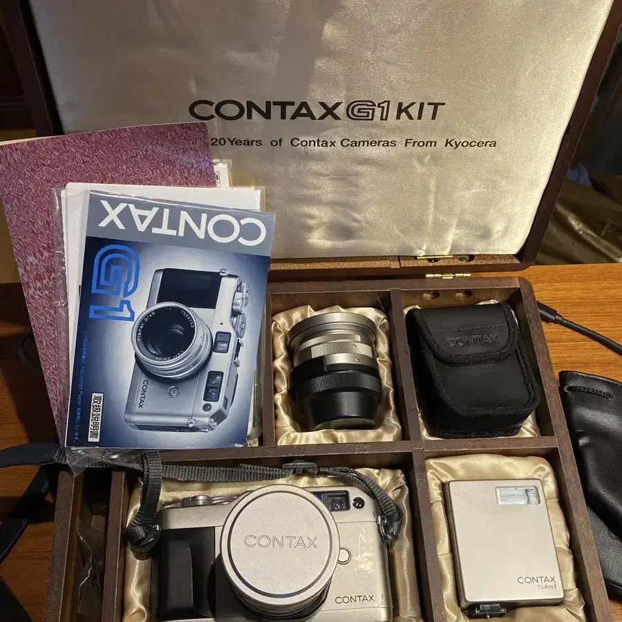 Contax G1 카메라 20주년 키트