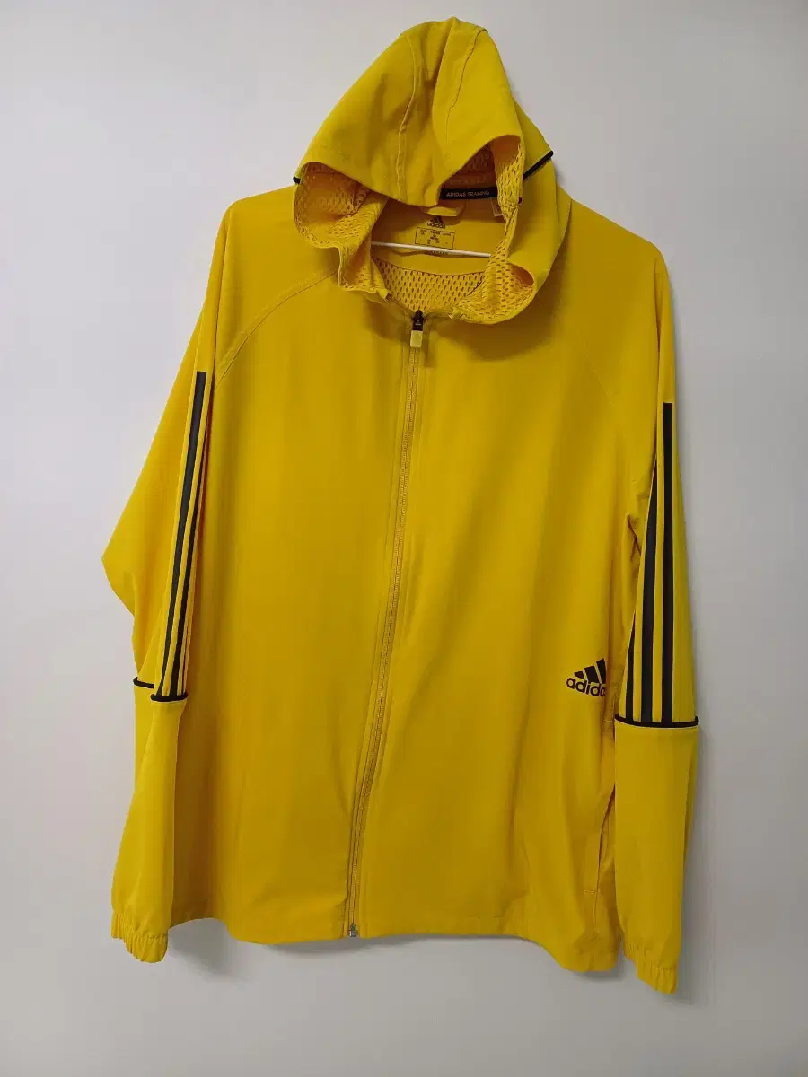 Men's Adidas Softshell Windbreaker (Sabangsfan 100 105)