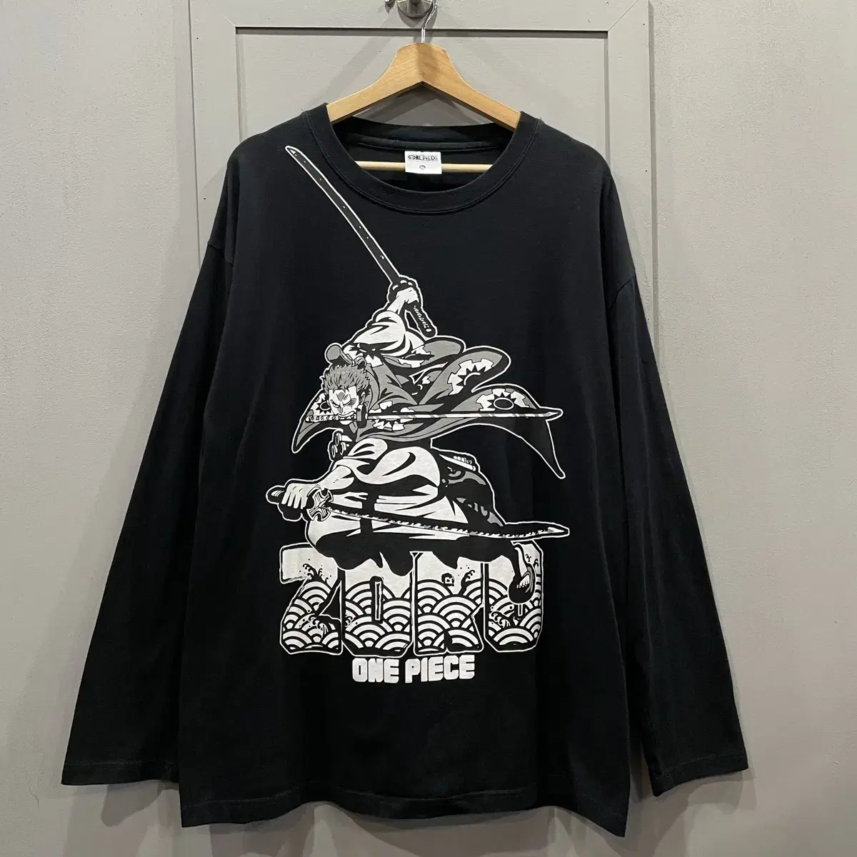 (2XL)원피스 롤로노아조로 롱슬리브 티셔츠