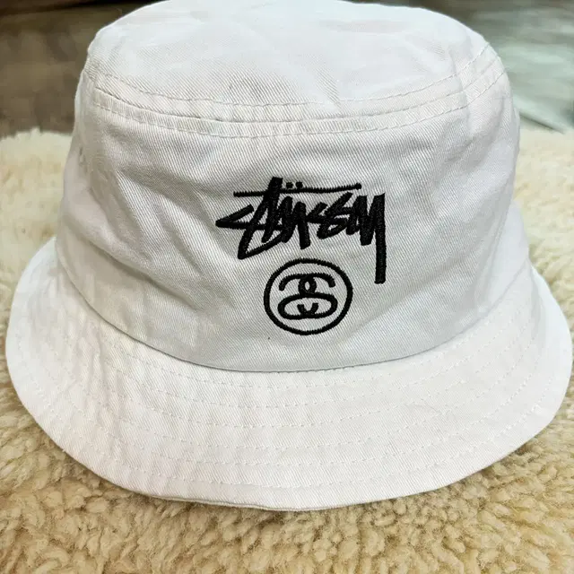 STUSSY 스튜시 스탁 락 딥 버킷햇 스톤