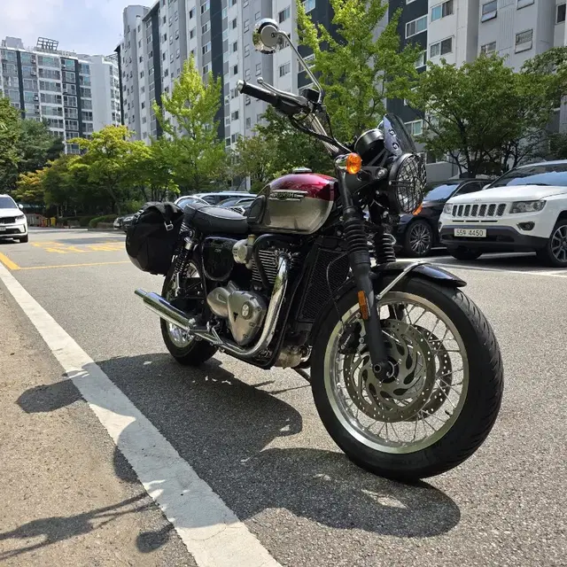 트라이엄프 본네빌 T120