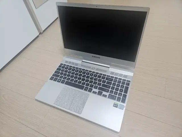 삼성 게이밍노트북 오디세이 NT850XBW-XD7A