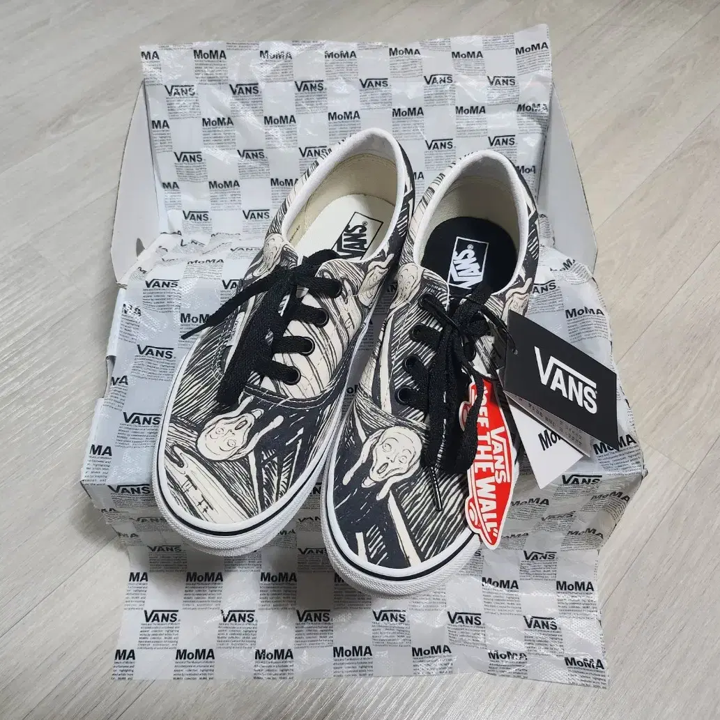 [새상품]Vans x MoMA Era 에드바르 뭉크:절규 235, 240