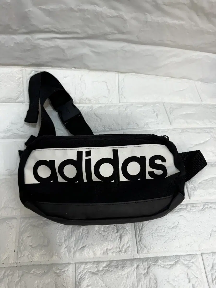 Adidas Essential Crossbody Bag