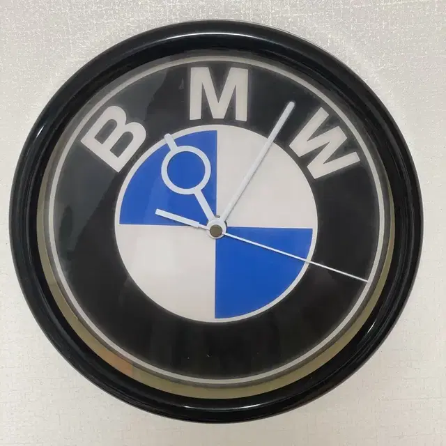 BMW 벽시계