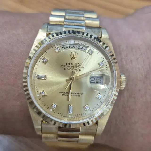 ROLEX DAYDATE 18K 금통을 판매 합니다 ~^^