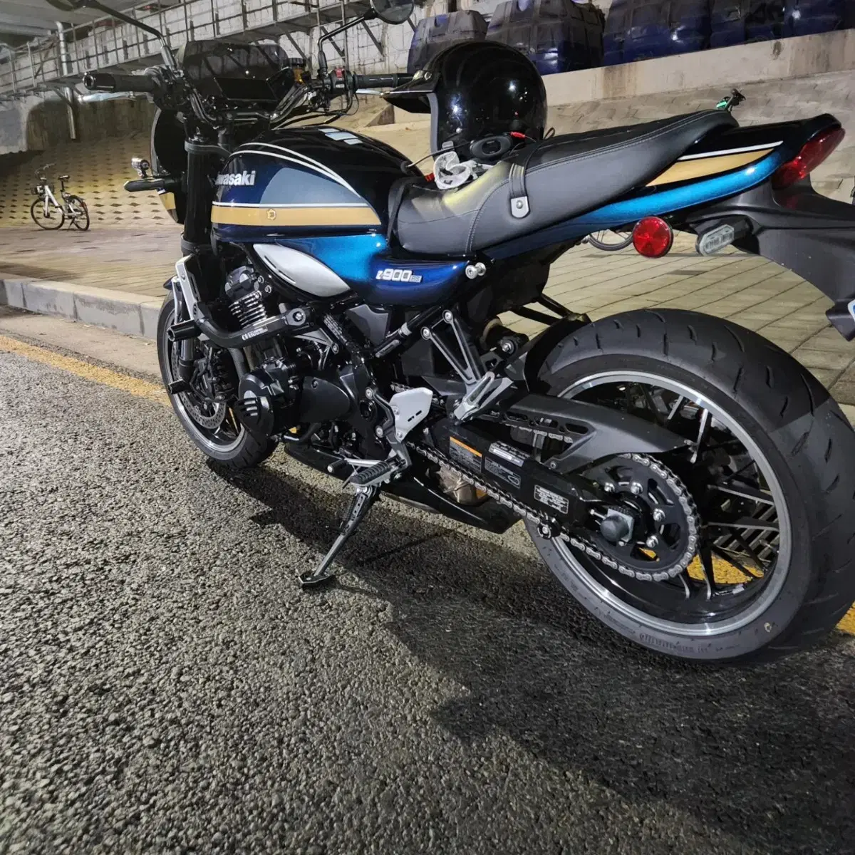 23년식 z900rs