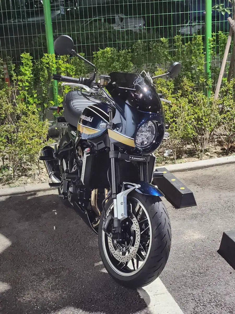 23년식 z900rs