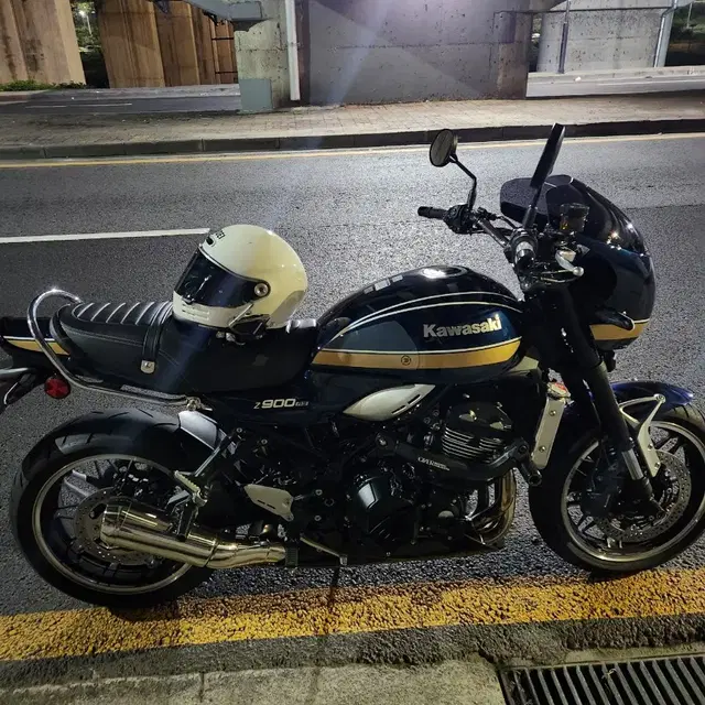 23년식 z900rs