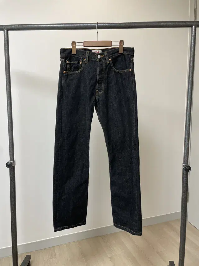 (31/32) levis501 리바이스501 오리지널핏 흑청 데님팬츠