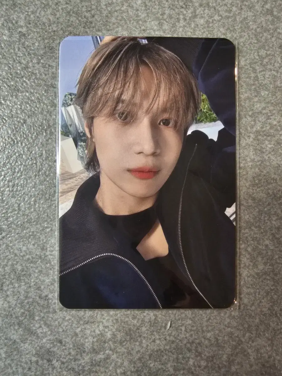 Taemin with muu ld photocard sells