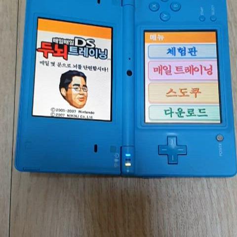 닌텐도 DSI 스카이블루 A급  작동정상(설명글참조 하세요)