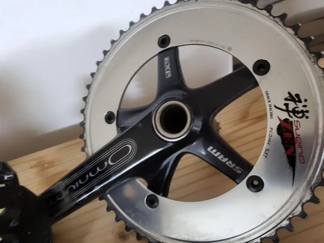 I'm selling my Xenium crankset, please read and hit me up.