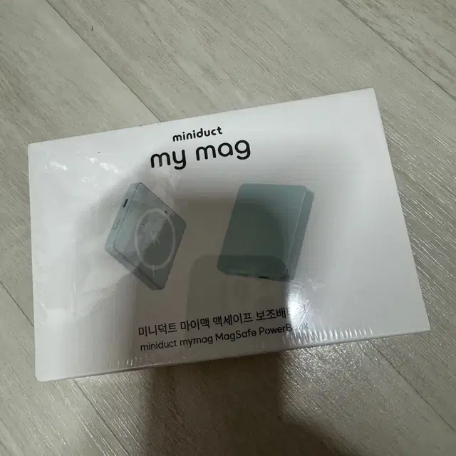 미니덕트 맥세이프 보조배터리 팝니다 (아쿠아민트, 4000mAh)