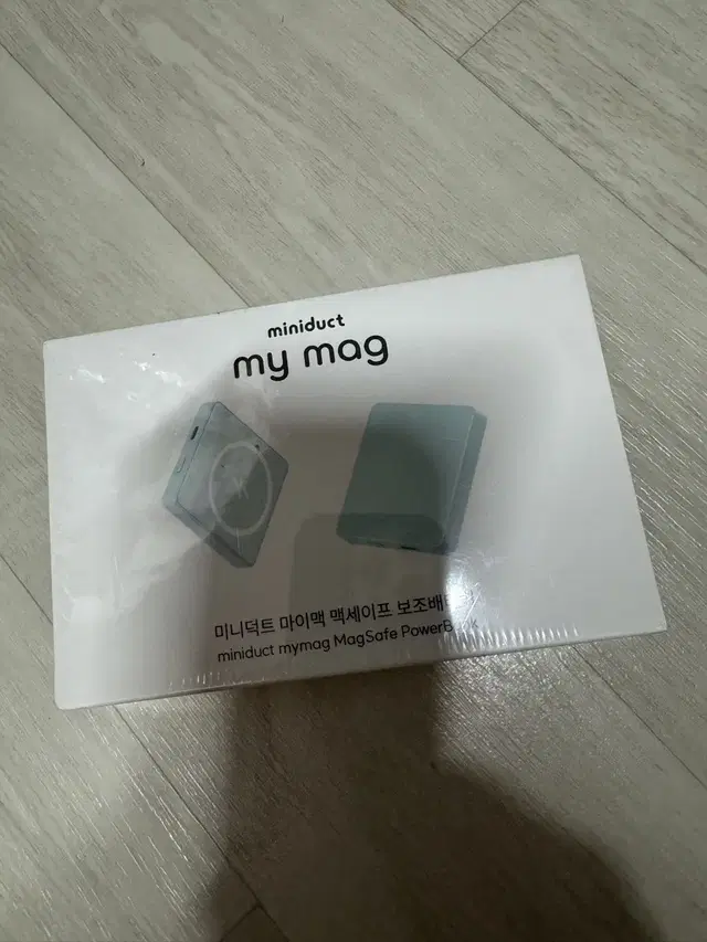 미니덕트 맥세이프 보조배터리 팝니다 (아쿠아민트, 4000mAh)