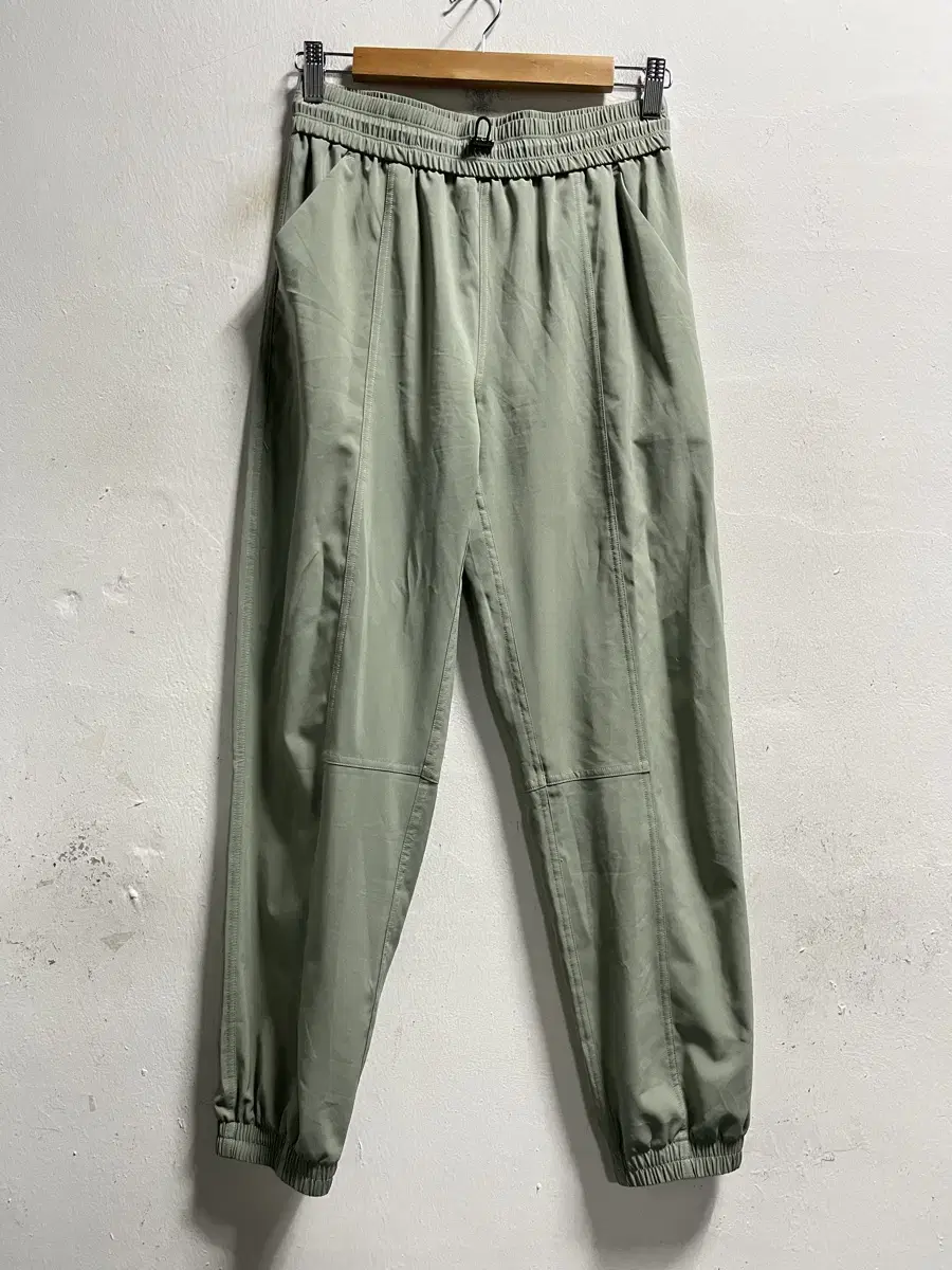 28-30 Light Khaki Gray Functional Spandex Banded Jogger Pants