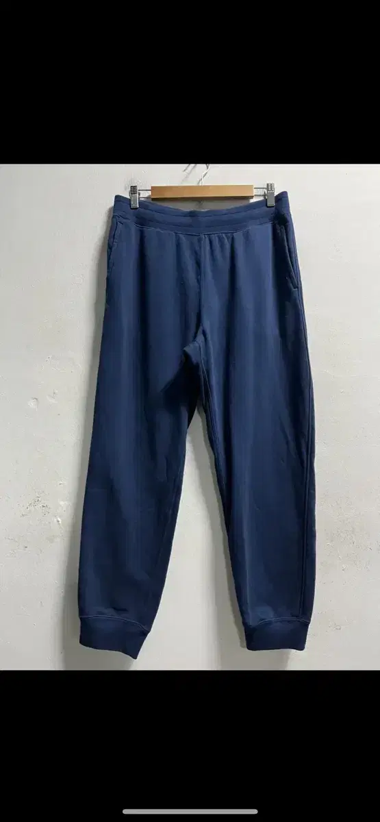 30-32 Uniqlo Sweatbanded Jogger Pants Pants Genuine