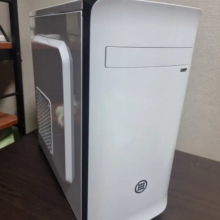 게이밍 pc 판매. i5 9400F, GTX 1660 super, 1TB