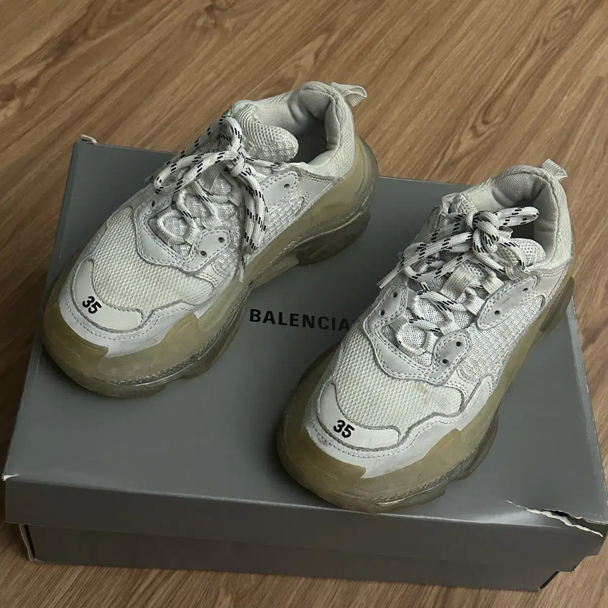 Balenciaga Triple S Clearsoles size 35