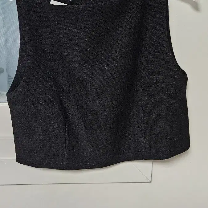 플로움 boat neck top 블랙 m