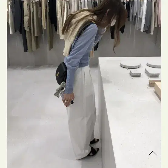 페르소나 off-white double tuck cotton slacks