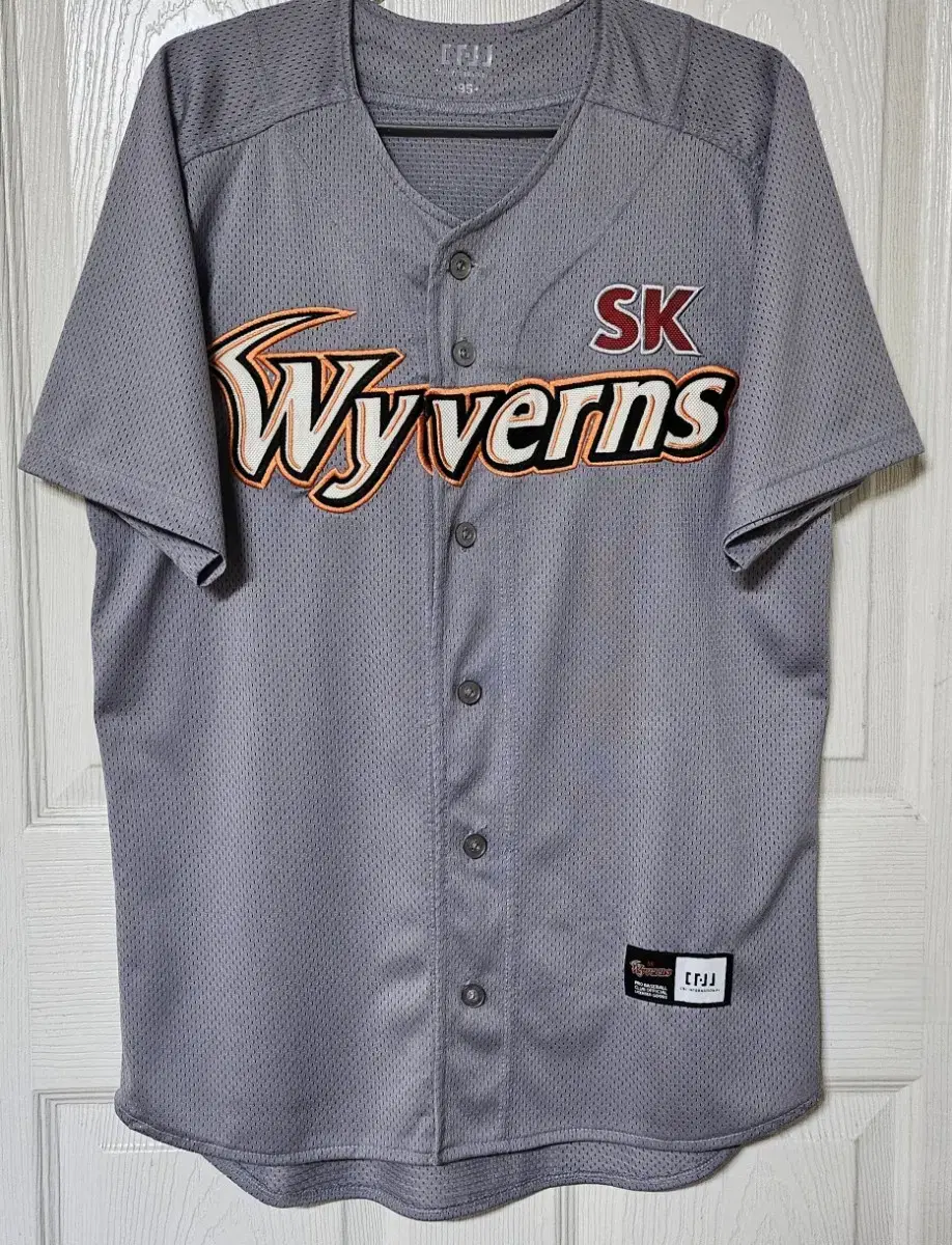 [95] SK Wyverns (SSG Landers) away jersey (autographed by Go Jong-wook)