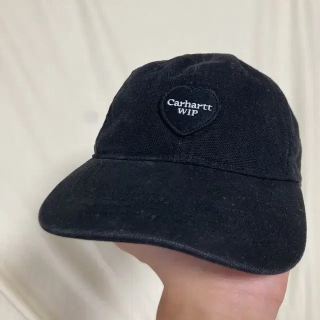 칼하트 WIP HEART PATCH CAP