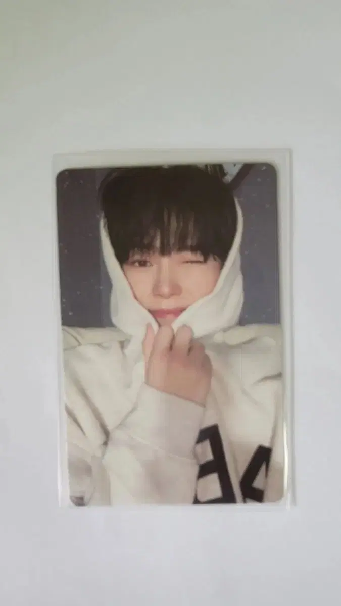 Hood hanbin Photocard sung hanbin zb1 zerobaseone hanbin Melting Point