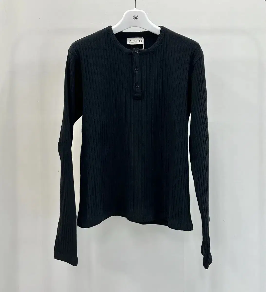 Recto Jacquard Henley Neck Black