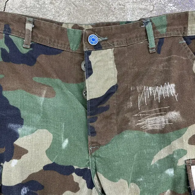 UTA NUDEOGI MILITARY SHORTS