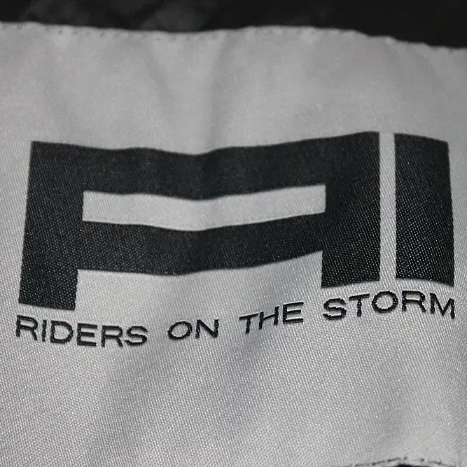 RIDER  ON THE STORM라이더온더스톤48