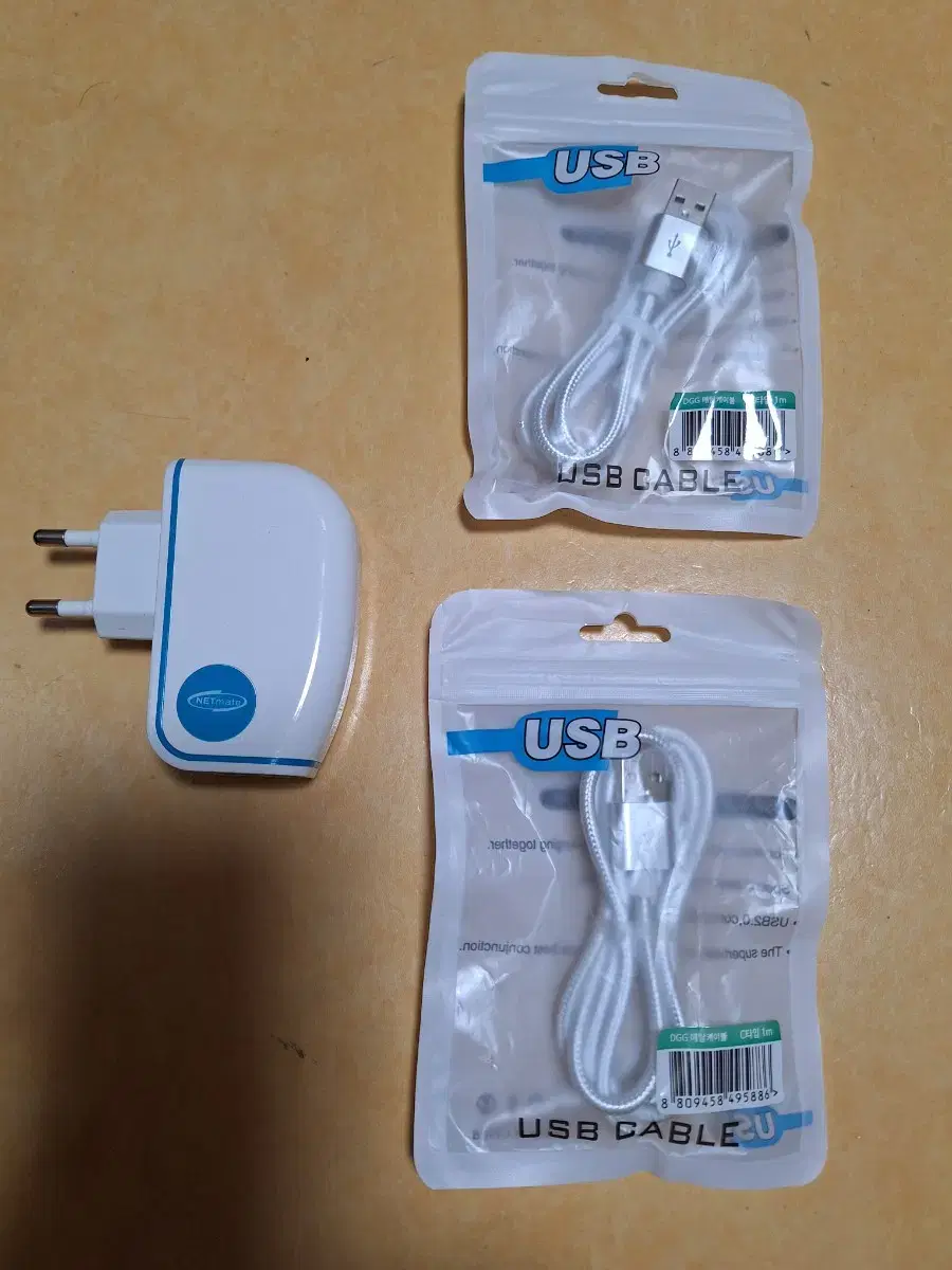 10W 스마트폰 2포트 충전기, USB A to C 케이블 판매합니다