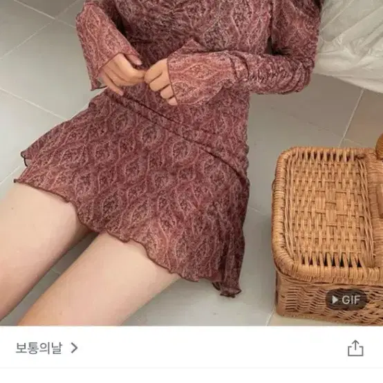 보통의날 에스닉 오프숄더 원피스 그레이