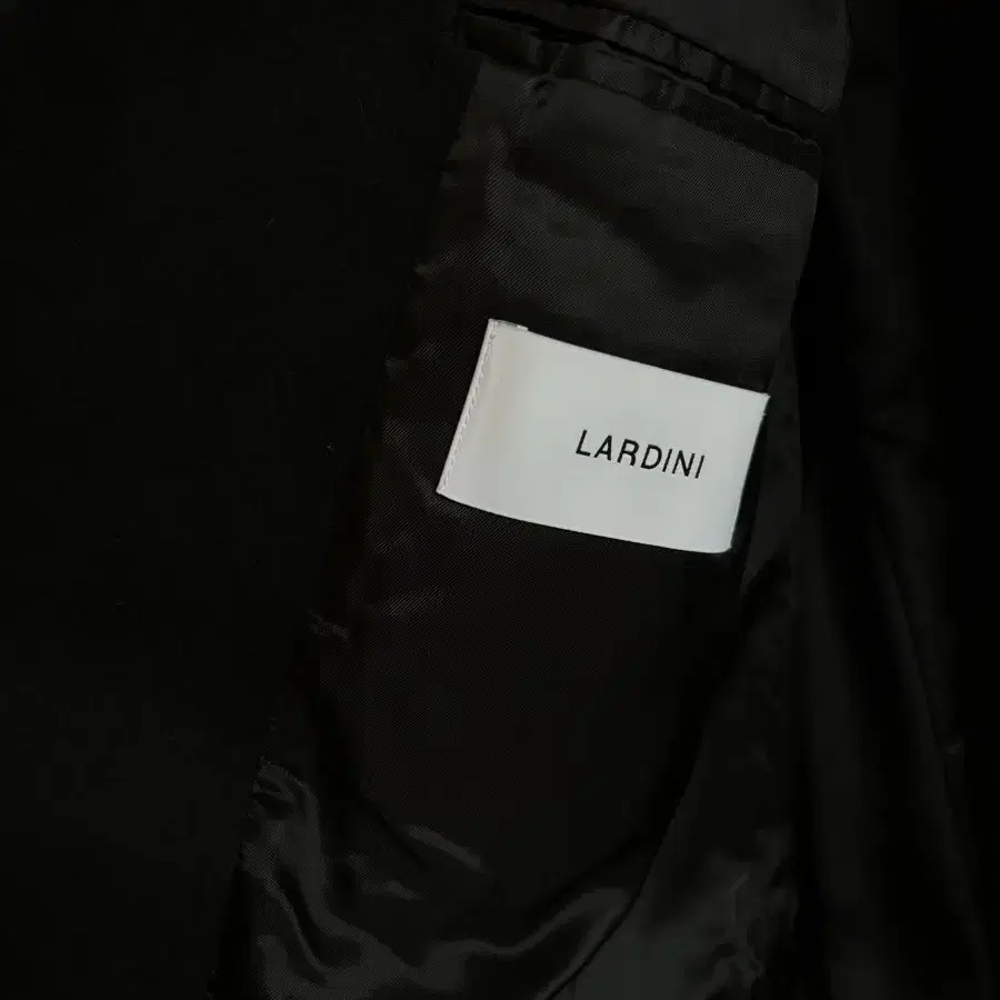 신품급 Lardini 라르디니 애티튜드 더블 브레스티드 코트 사이즈 L