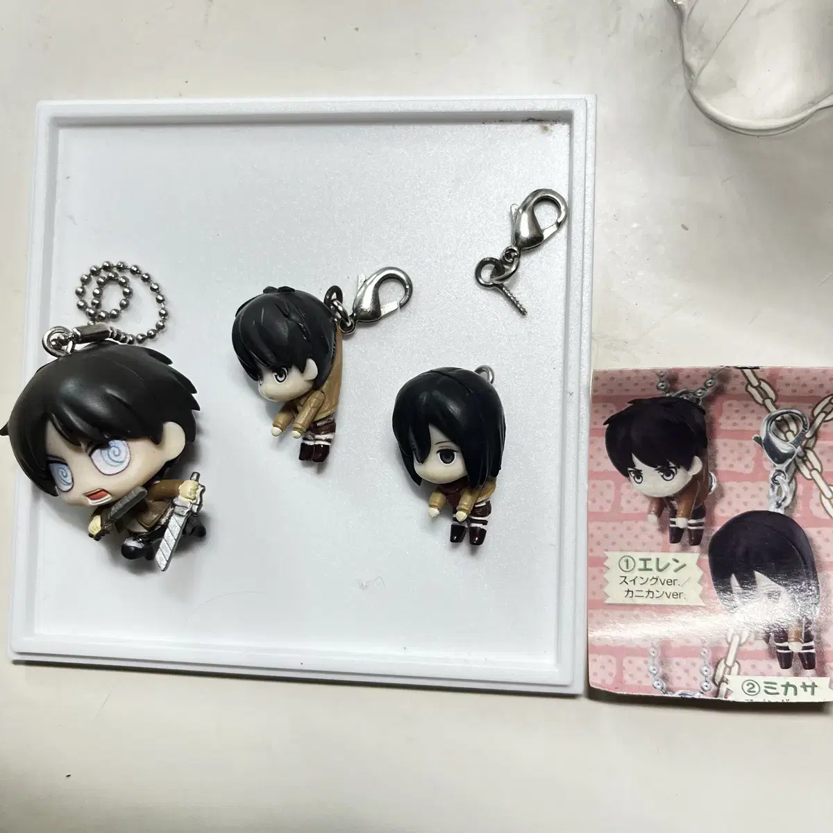 I'm selling jins, eren mikasa darongacha, eren kara kore.