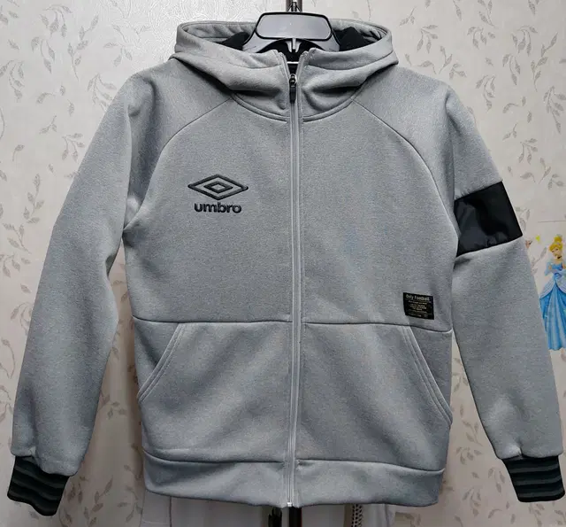 UMBRO/엄브로 95 히트스웻자켓/기모후드집업 트레이닝. 남성. 그레이