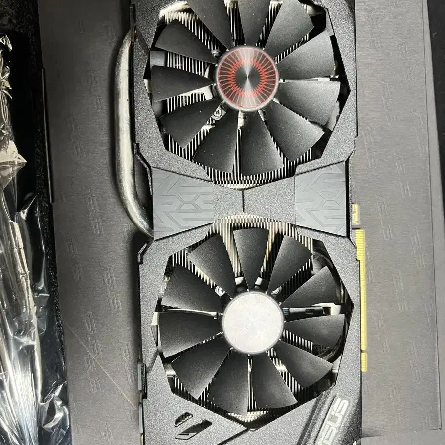 세컨 컴퓨터에 영상 시청용으로 1년 쓴 gtx 970팔아요