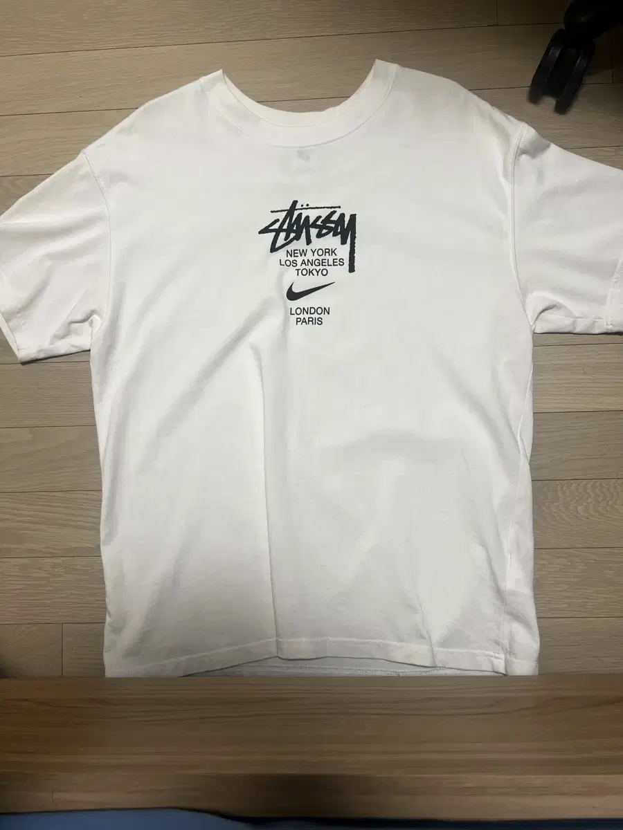 Nike Stussy worldtour Natusi Short Sleeve White L