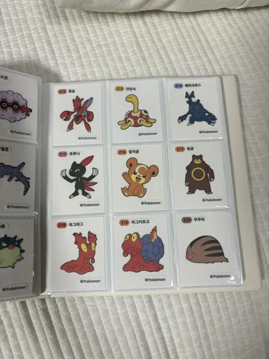 I'm selling the 2022 edition of Bandicoot Pokémon for 600 won each. I have more.