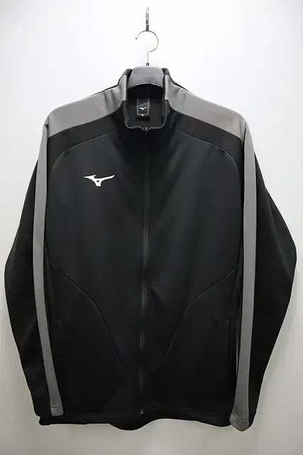 Mizuno zip-up jacket spring and fall