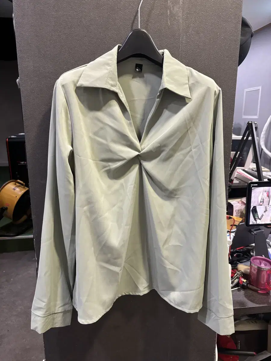 New product kara -twisted green blouse