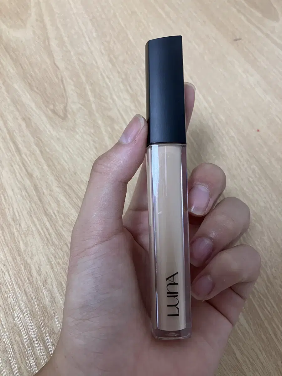 Luna Concealer Beige 02