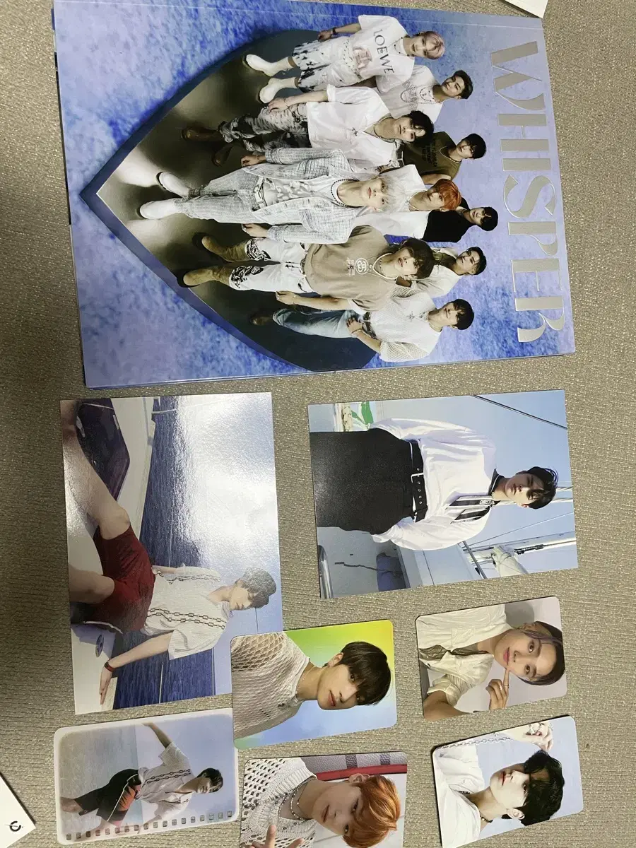 I'm selling Whisper unsealed album+photocard+postcard+poster.