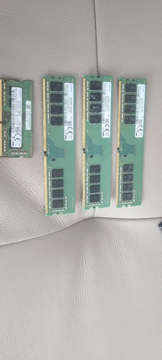 ddr4 8g 메모리 데스크탑 3개 노트북 1개일괄 판매 따로판매X