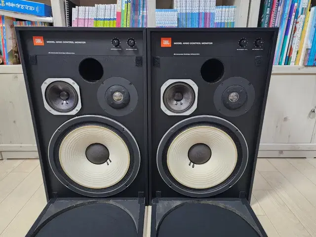 JBL4312C