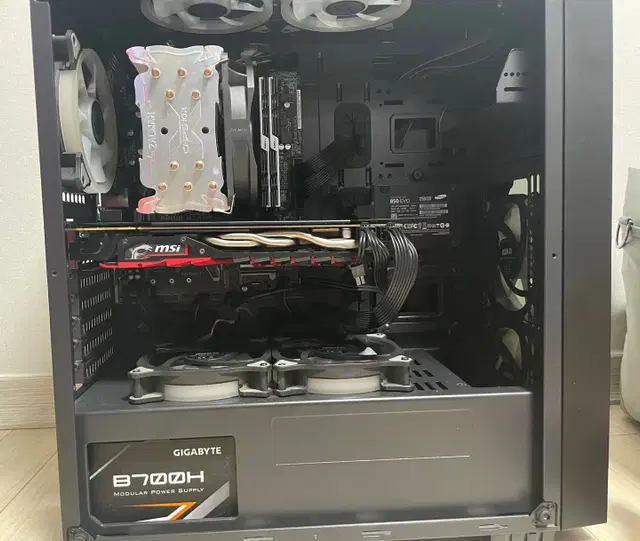 [i7-6700k + GTX1070] 조합 게이밍 컴퓨터 판매합니다.