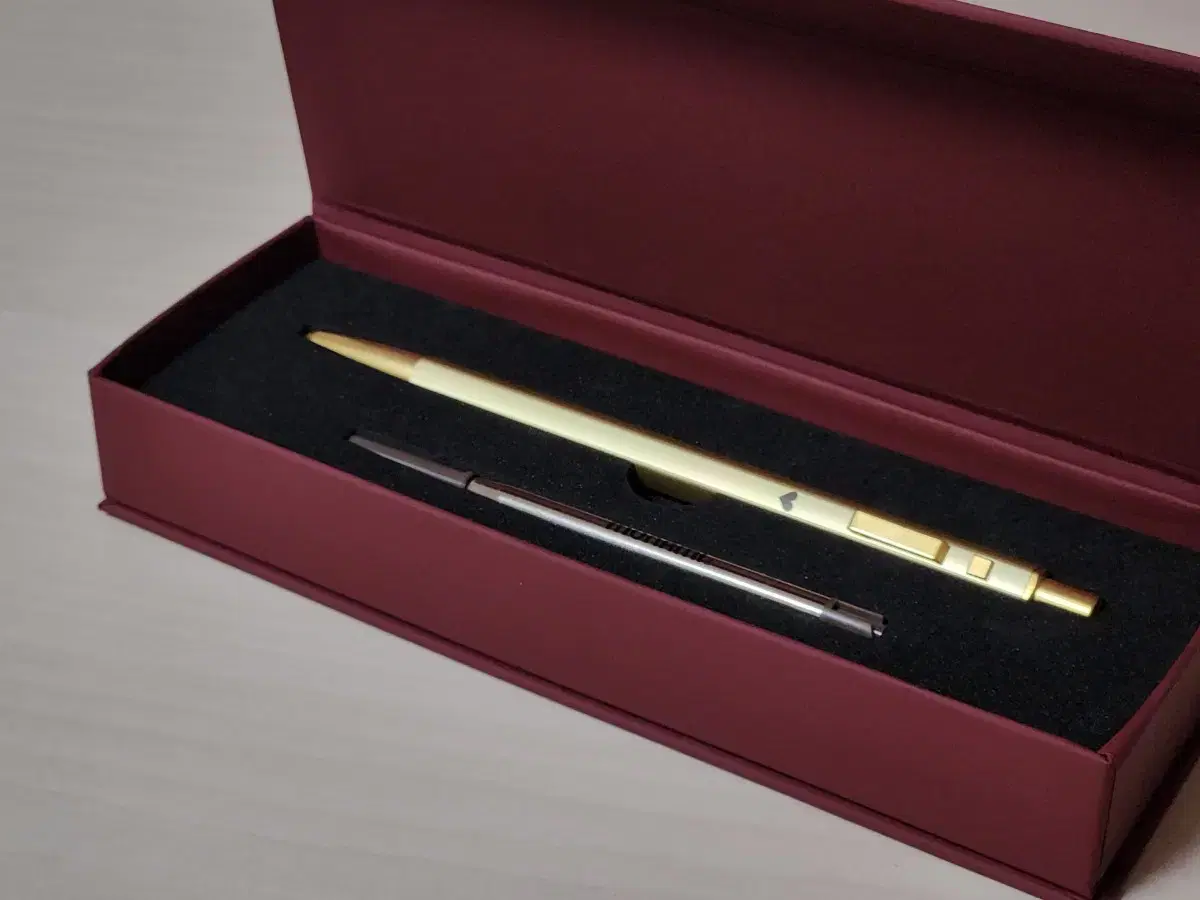 [Limited Edition] Monami special Edition LOVE Pen Christmas Gifts for the Holidays